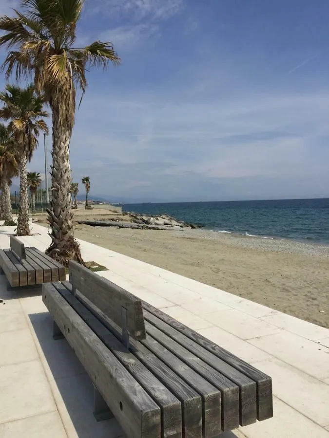 Sea And Sun - Savona Villa 0*,